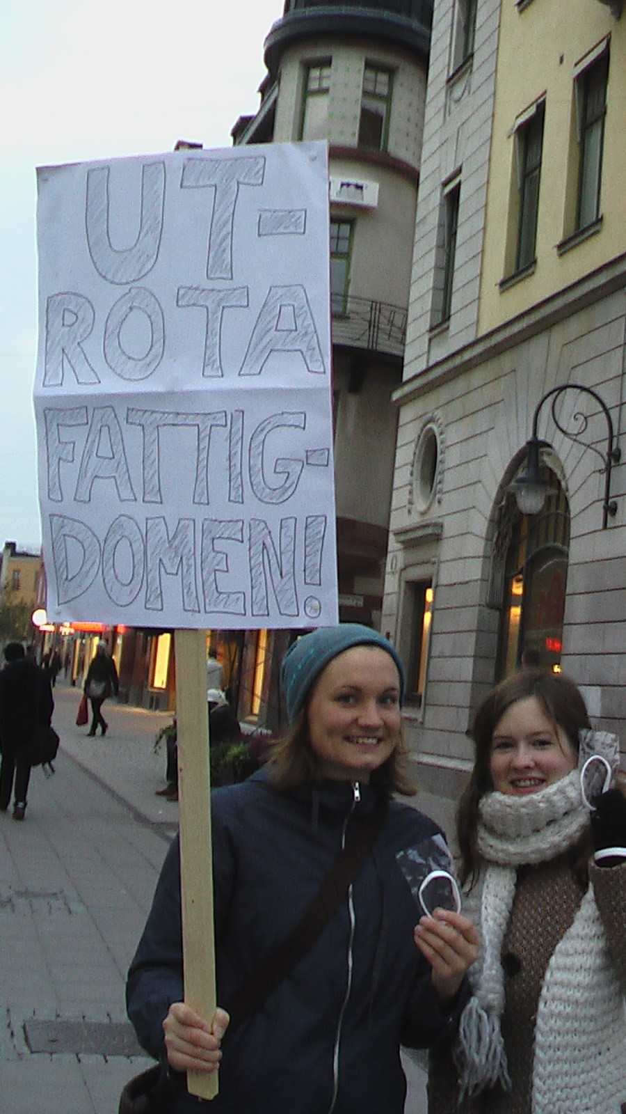 Madde och Sally firar världsfattigdomsdagen