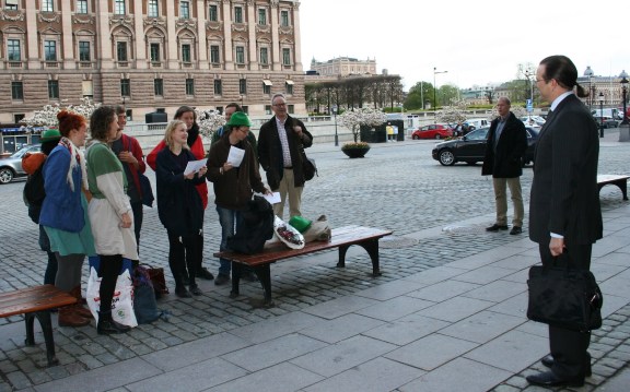 Jag och mina aktivistkompisar från Diakonia lobbar gentemot finansministern